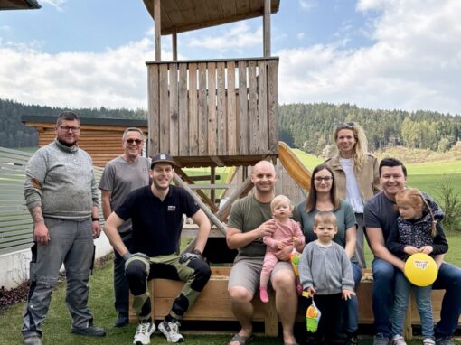 ÖAAB Freistadt: 30 Sandkisten befüllt