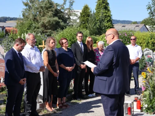 Kranzniederlegung für früheren Bürgermeister Jachs Kranzniederlegung für früheren Bürgermeister Jachs